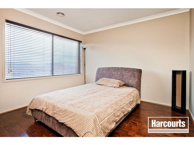 1 Hollington Way, Berwick VIC 3806