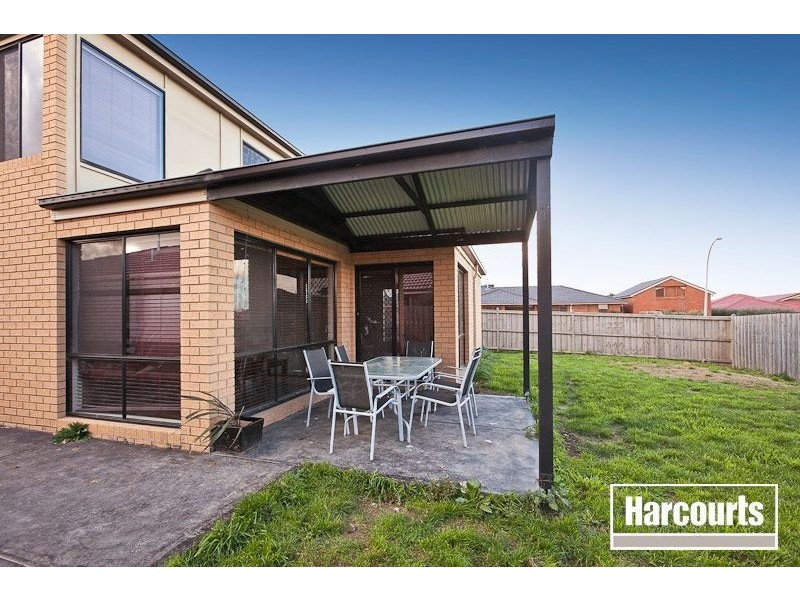 1 Hollington Way, Berwick VIC 3806