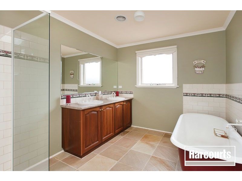 3 Scott Lee Drive, Beaconsfield VIC 3807