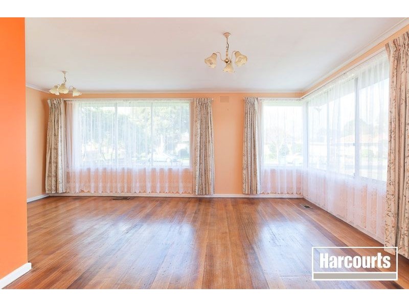 11 Chateau Avenue, Narre Warren VIC 3805