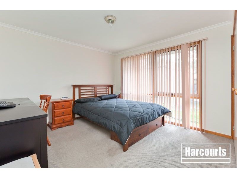 24 Willslie Crescent, Berwick VIC 3806