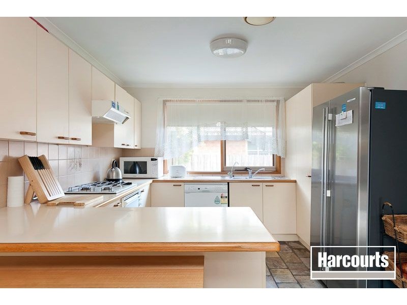 24 Willslie Crescent, Berwick VIC 3806