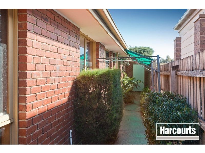 1/9 Lydia Mary Drive, Berwick VIC 3806