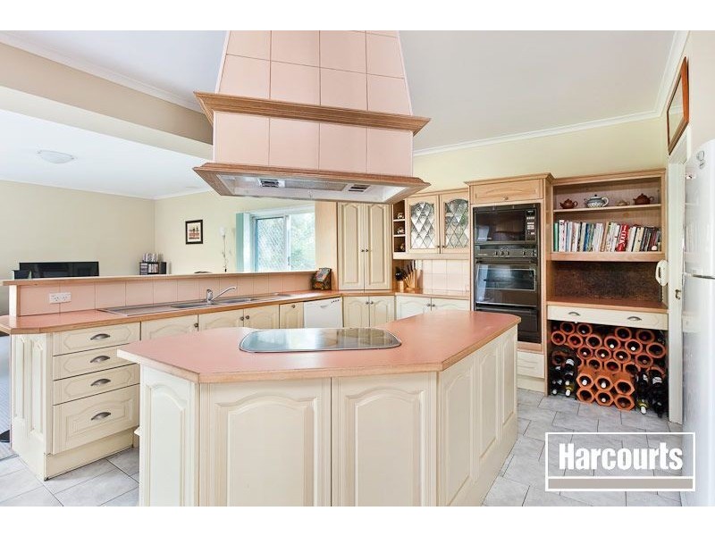 6-8 Innes Court, Berwick VIC 3806