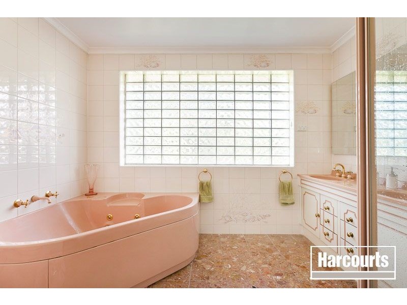 6-8 Innes Court, Berwick VIC 3806