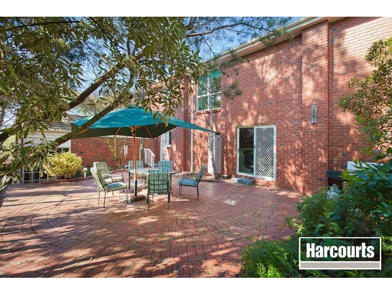 6-8 Innes Court, Berwick VIC 3806