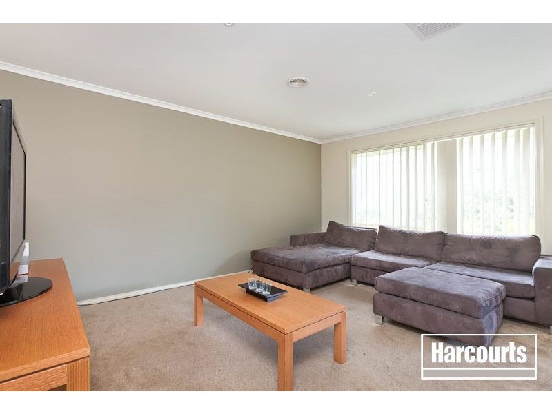 34 Meadowlands Way, Berwick VIC 3806