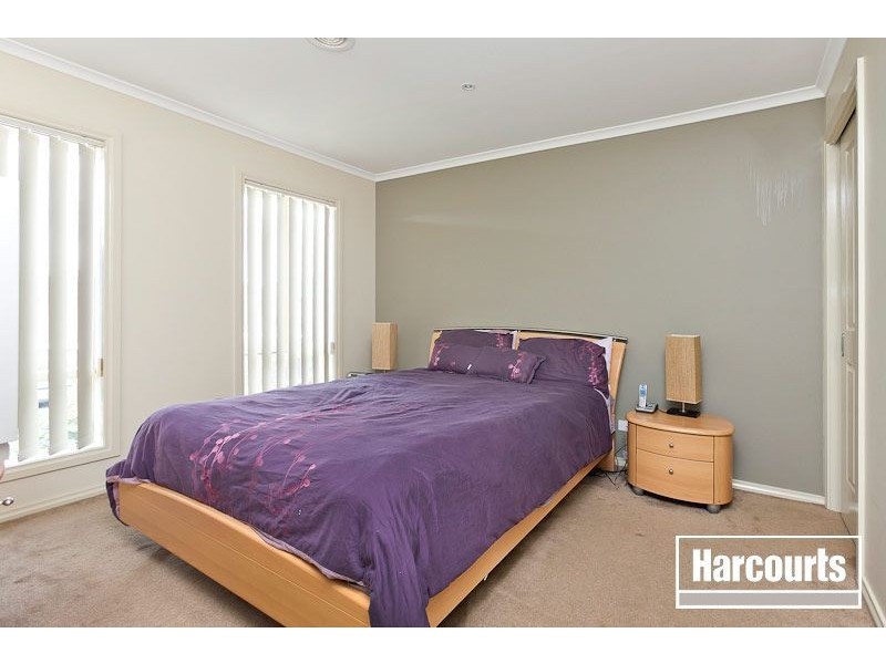 34 Meadowlands Way, Berwick VIC 3806