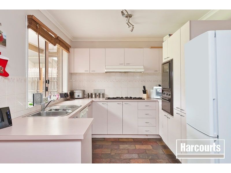 4 Amaroo Court, Berwick VIC 3806