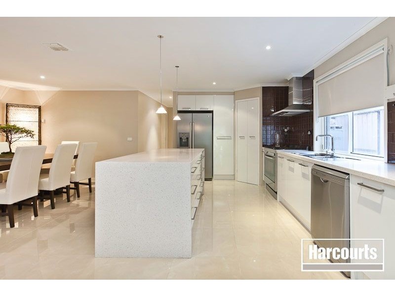 6 Ferncroft Court, Berwick VIC 3806