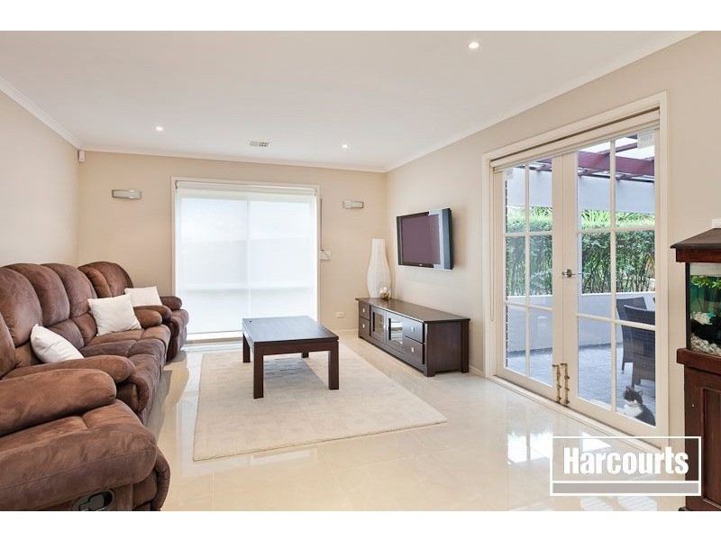 6 Ferncroft Court, Berwick VIC 3806