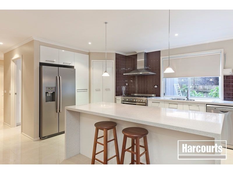 6 Ferncroft Court, Berwick VIC 3806