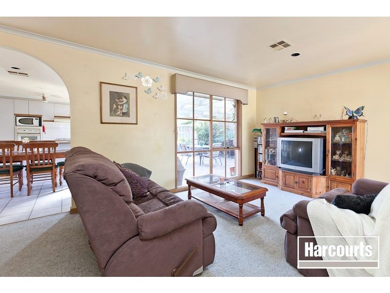 26 Pioneer Court, Berwick VIC 3806
