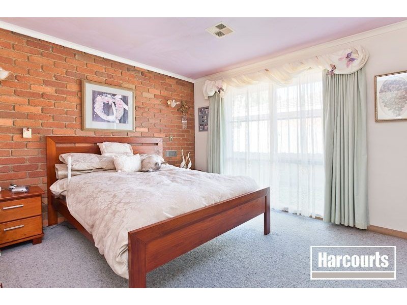 26 Pioneer Court, Berwick VIC 3806