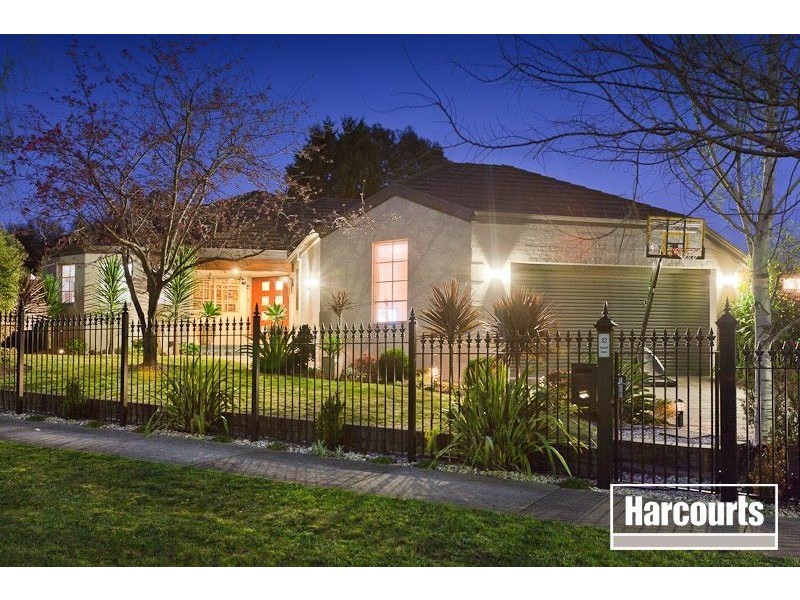 32 Howell Drive, Berwick VIC 3806