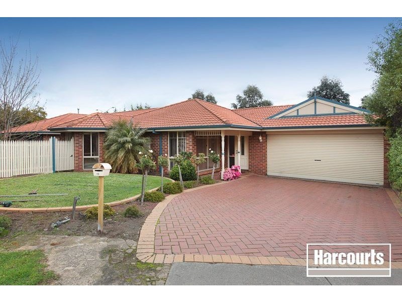 15 Grove Gardens, Berwick VIC 3806