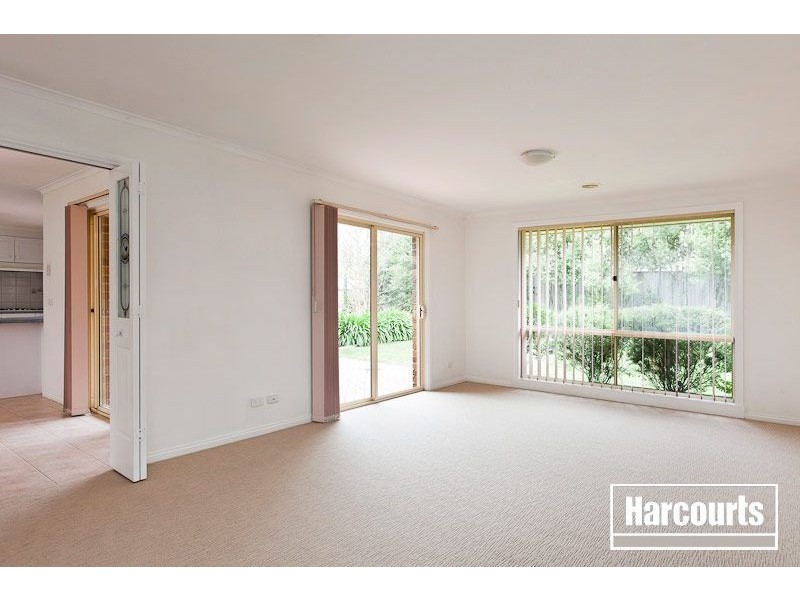 15 Grove Gardens, Berwick VIC 3806