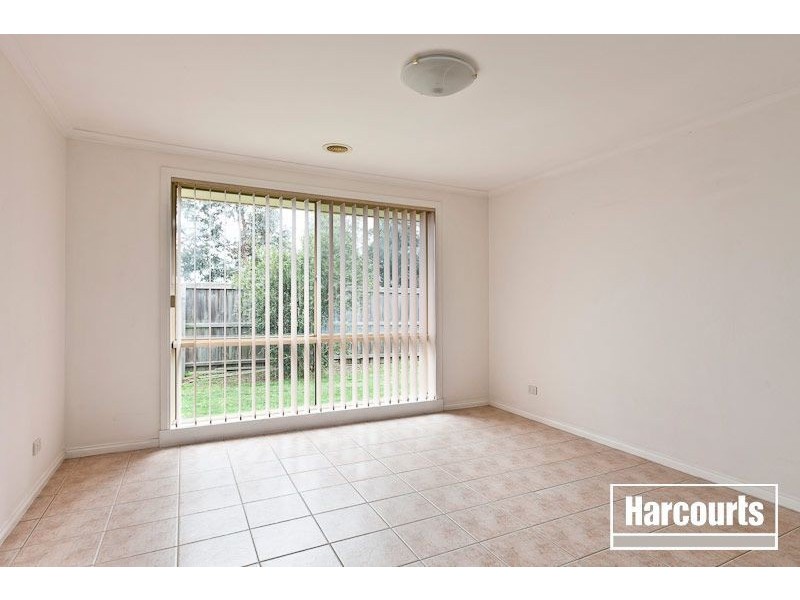 15 Grove Gardens, Berwick VIC 3806