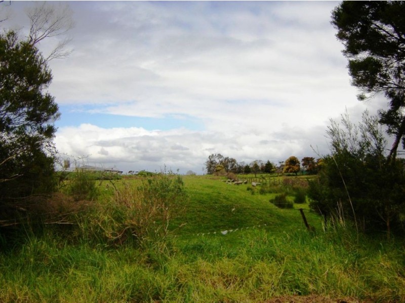 24-26 Meadow Road, Devon Meadows VIC 3977