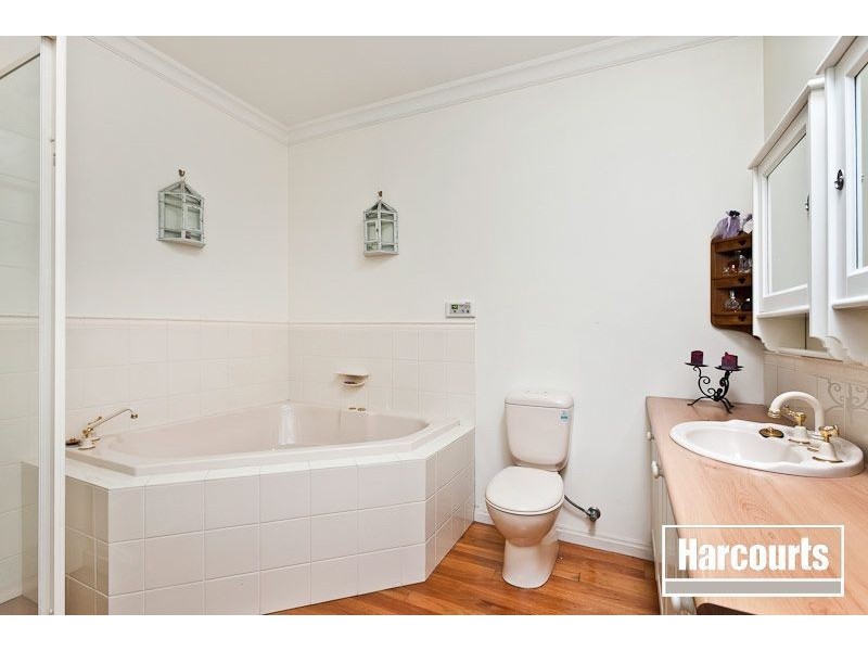 58-60 Brookvale Close, Beaconsfield VIC 3807