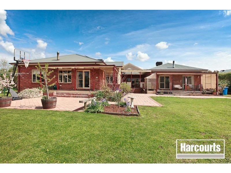 58-60 Brookvale Close, Beaconsfield VIC 3807