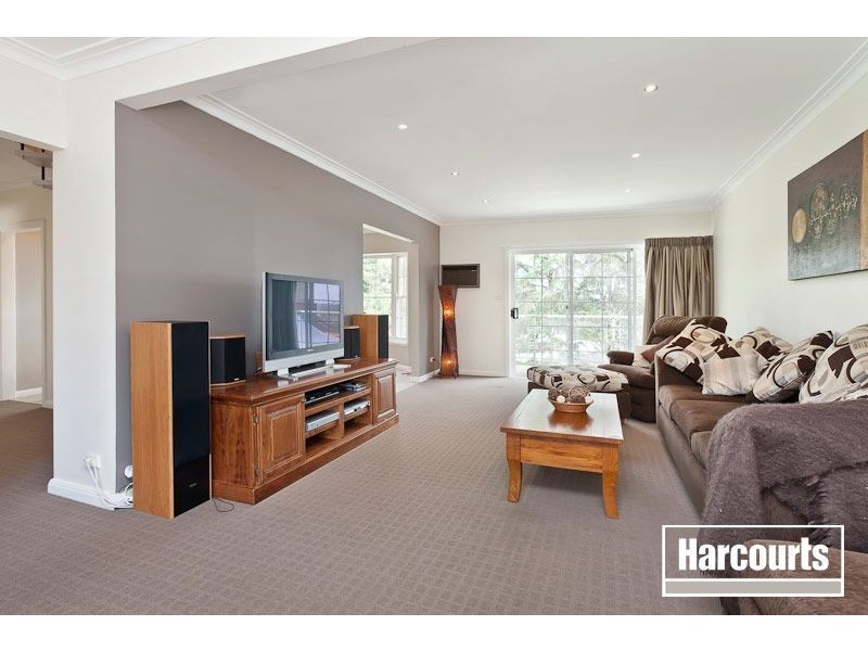 14 Inglis Road, Berwick VIC 3806