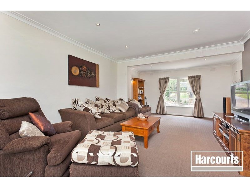 14 Inglis Road, Berwick VIC 3806