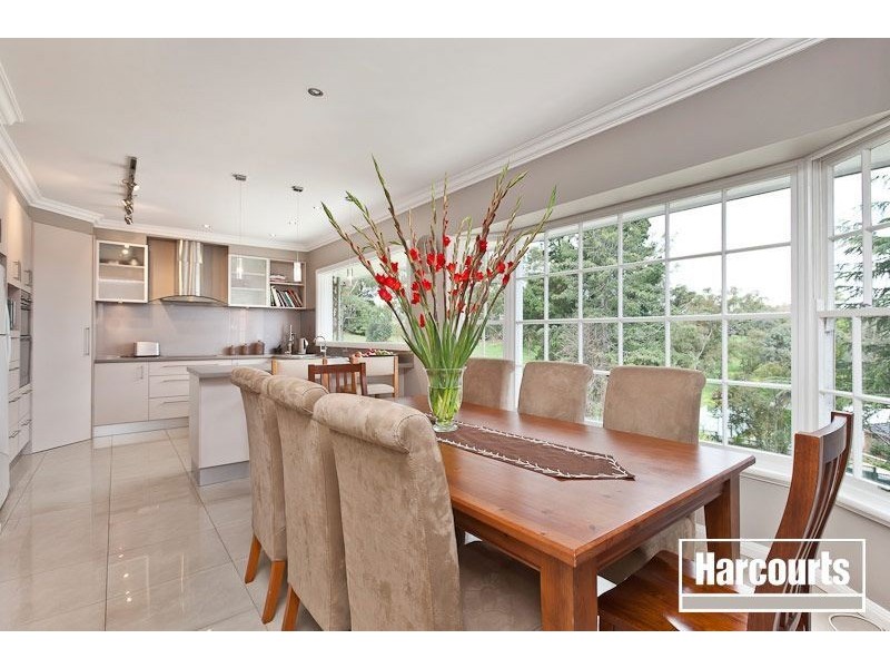 14 Inglis Road, Berwick VIC 3806