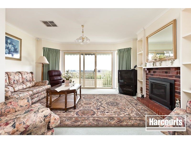 11 Quarry Hills Drive, Berwick VIC 3806