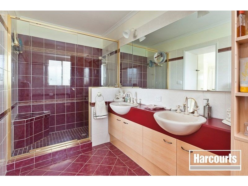 11 Quarry Hills Drive, Berwick VIC 3806