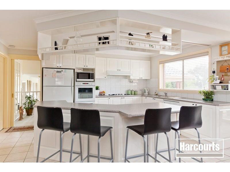 11 Quarry Hills Drive, Berwick VIC 3806