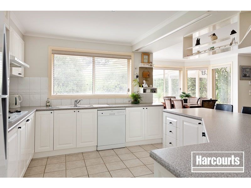 11 Quarry Hills Drive, Berwick VIC 3806