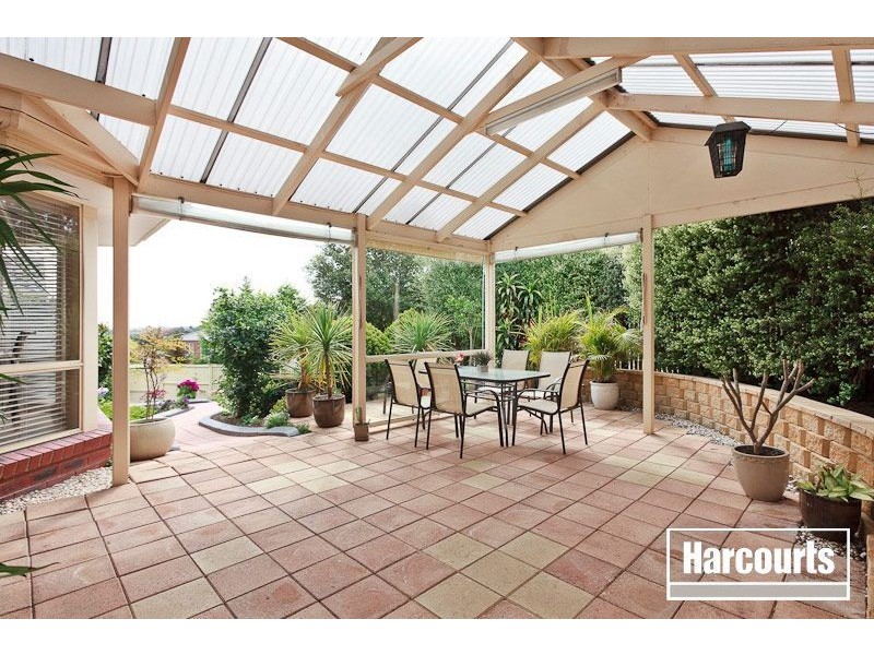 11 Quarry Hills Drive, Berwick VIC 3806