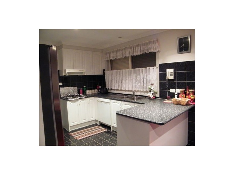 2/38 Kirkwood Crescent, Hampton Park VIC 3976