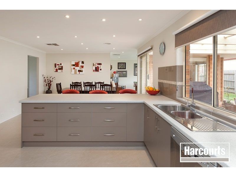5 Hatten Place, Berwick VIC 3806