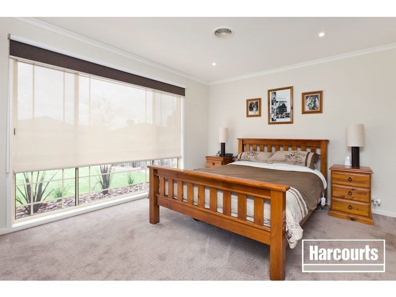 5 Hatten Place, Berwick VIC 3806