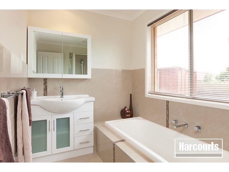 5 Hatten Place, Berwick VIC 3806