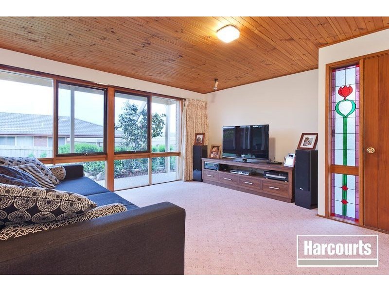 15 Howell Drive, Berwick VIC 3806