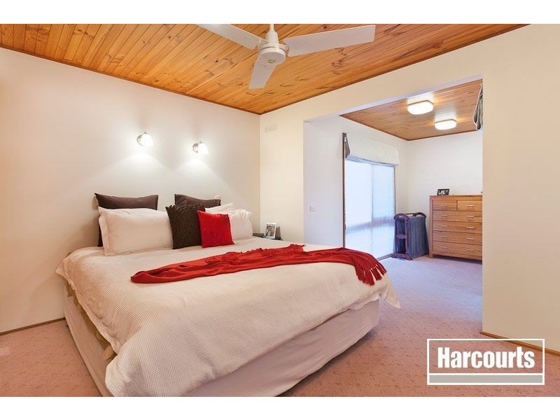 15 Howell Drive, Berwick VIC 3806