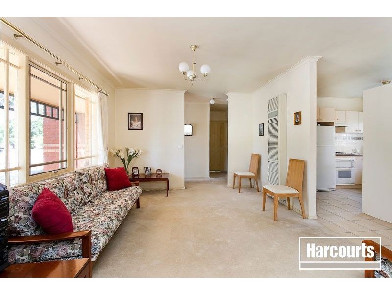 25 Adelong Court, Berwick VIC 3806