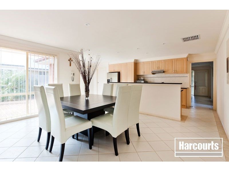 2 Larne Close, Berwick VIC 3806