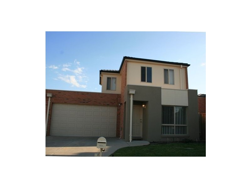 8 Melzak Way, Berwick VIC 3806