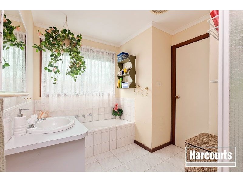 55 Glencairn Ave, Hallam VIC 3803