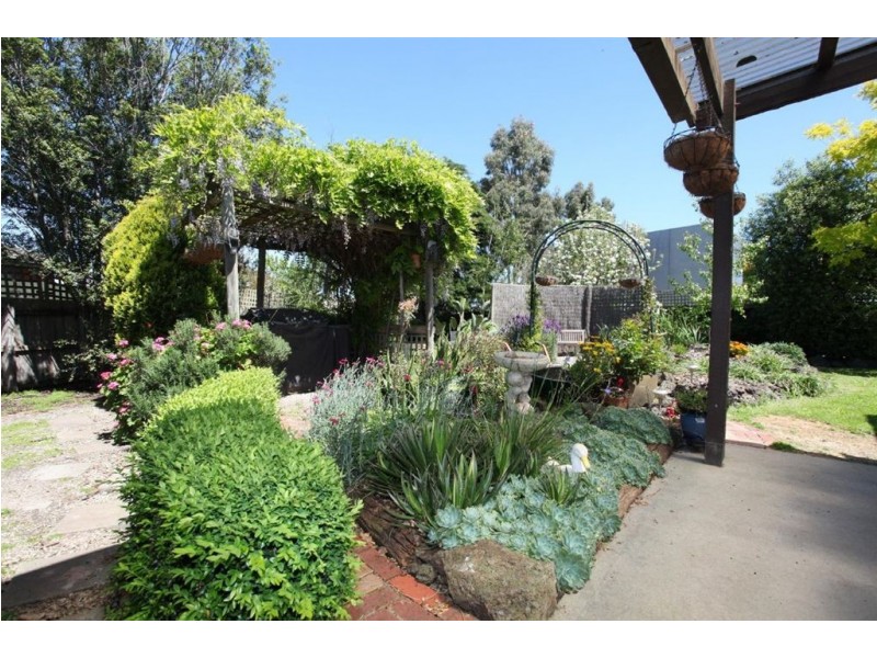 55 Glencairn Ave, Hallam VIC 3803
