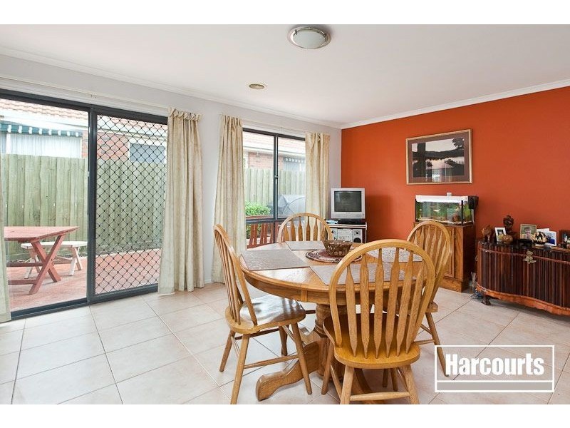 10 Delhuntly Rise, Narre Warren South VIC 3805