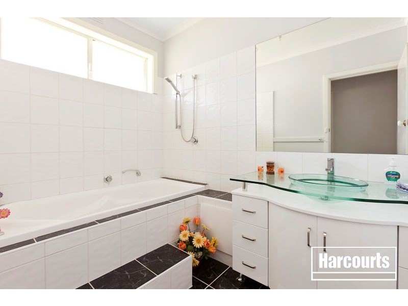 123 Holm Park Road, Beaconsfield VIC 3807