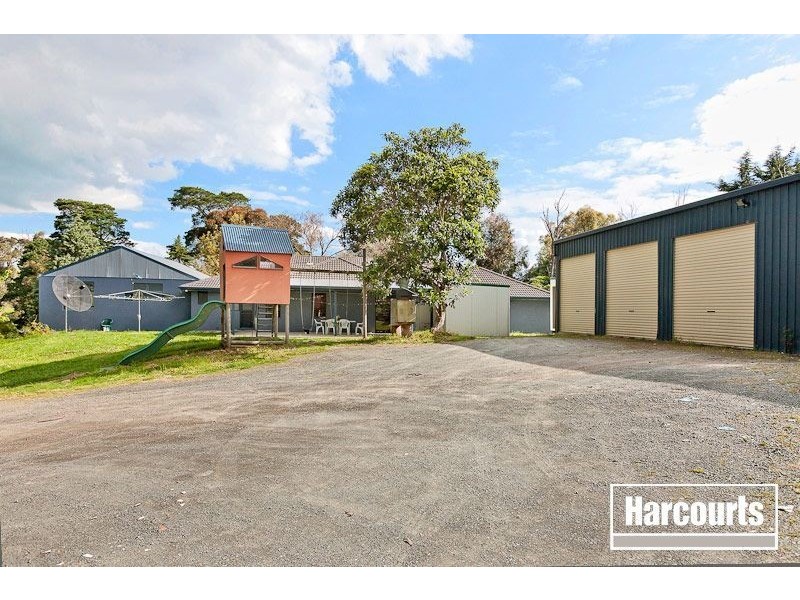 123 Holm Park Road, Beaconsfield VIC 3807