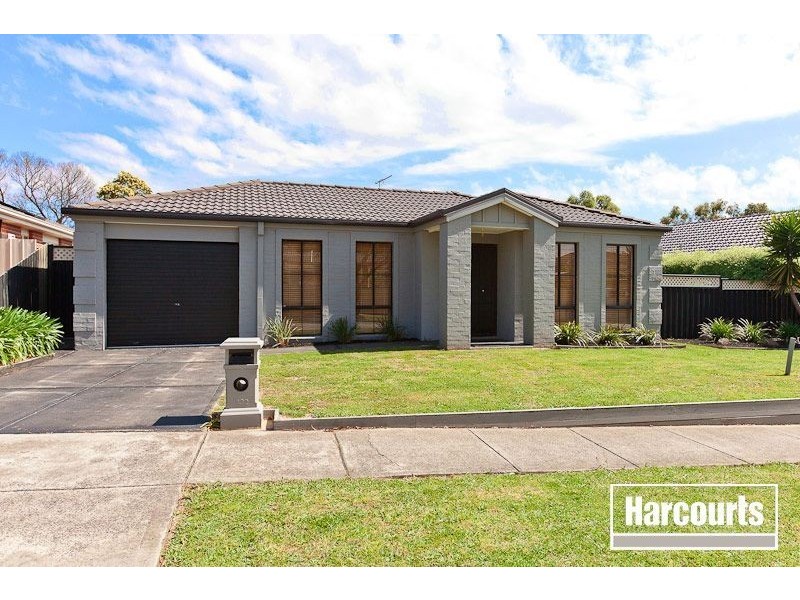 132 Sweeney Drive, Narre Warren VIC 3805