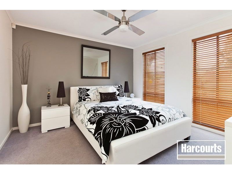 132 Sweeney Drive, Narre Warren VIC 3805