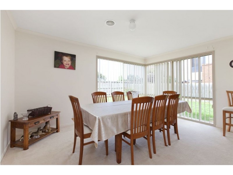 17 Clocktower Court, Berwick VIC 3806